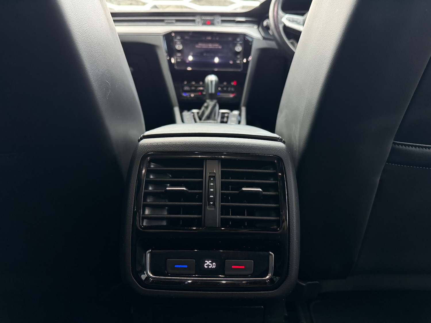 Used Volkswagen Passat 2020 for sale - 77152729: Photo 27