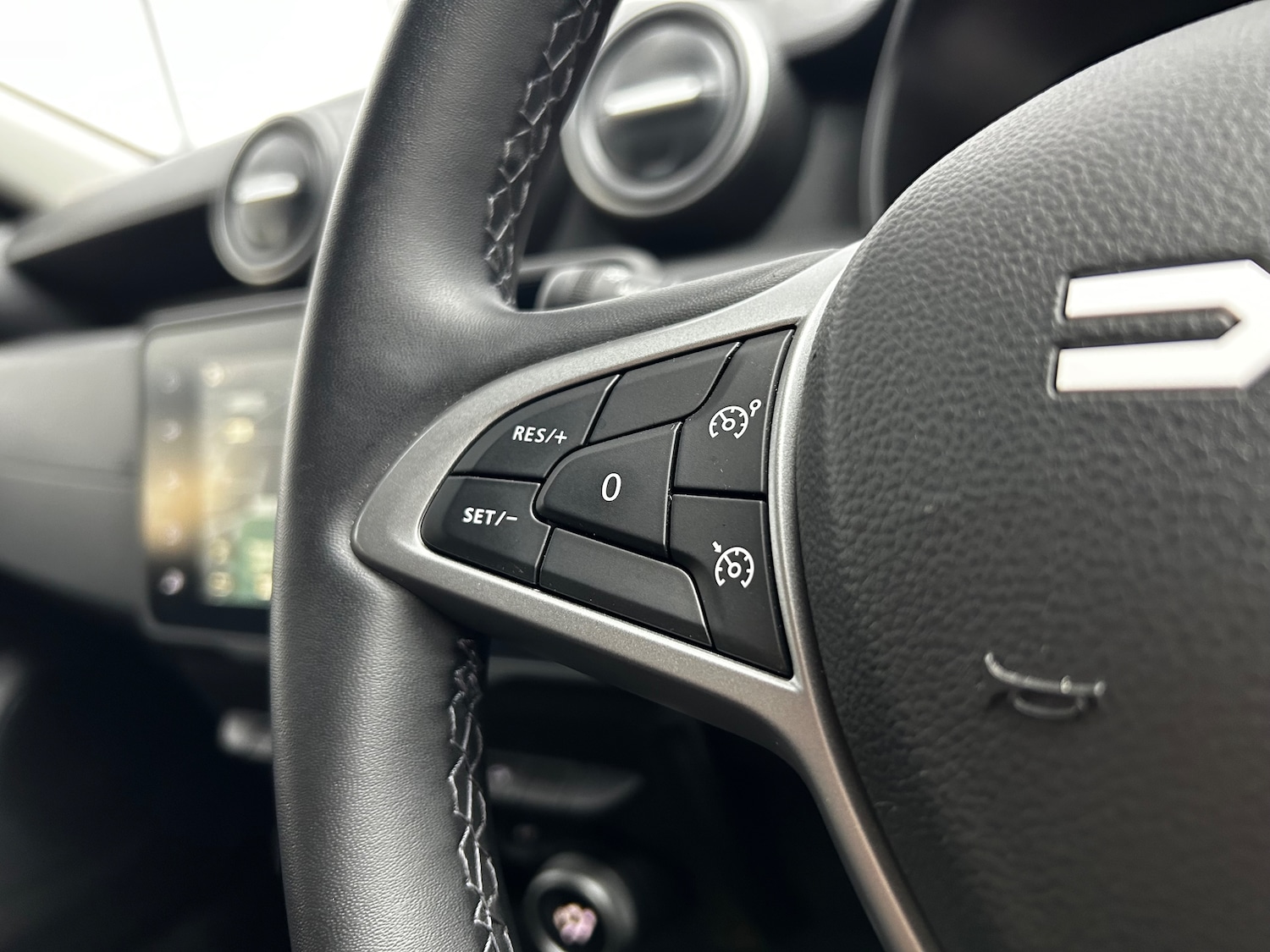 Used Dacia Duster 2024 for sale - 76613481: Photo 11