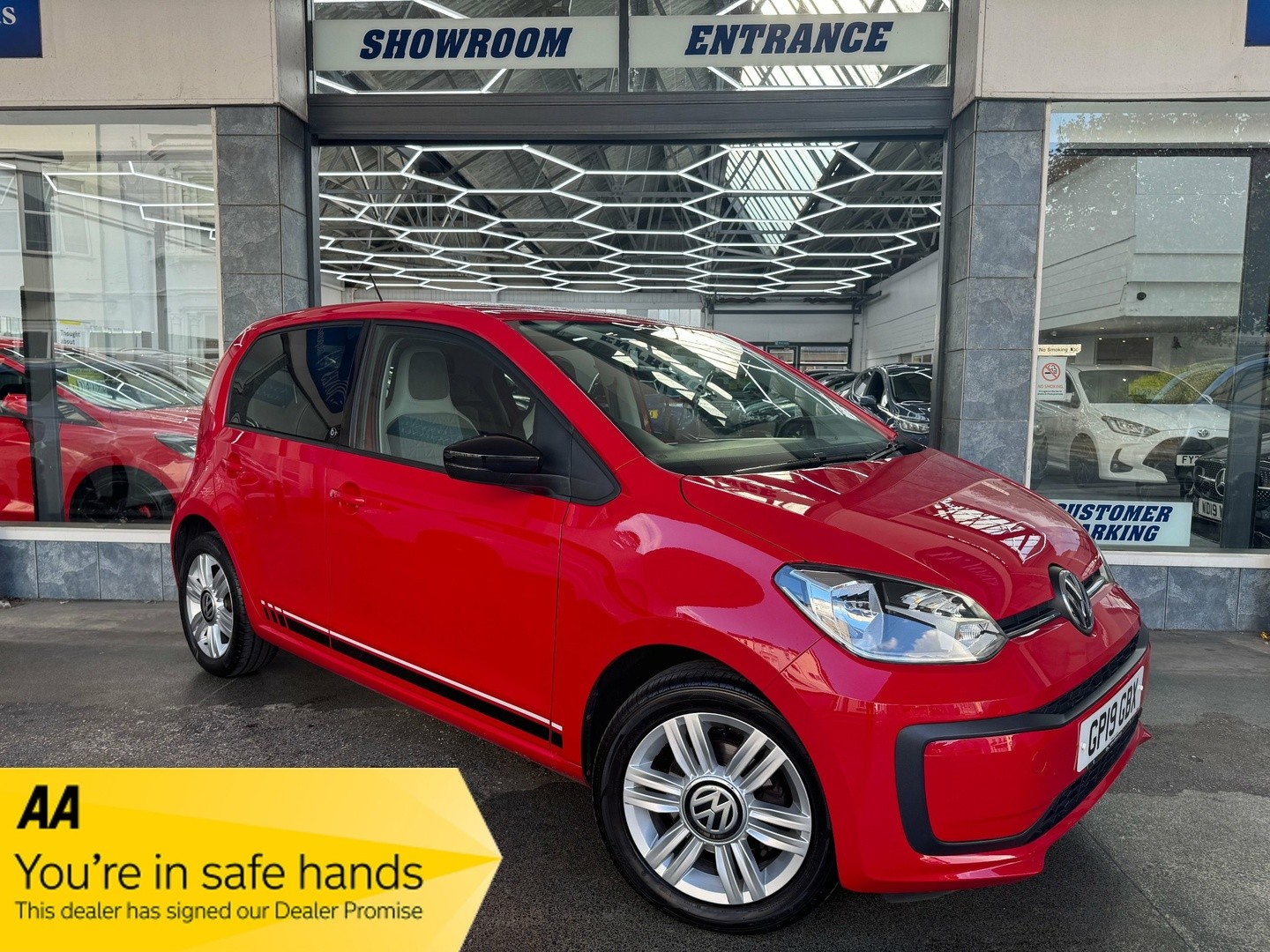 Used Volkswagen up! 2019 for sale - 76613473: Photo 1