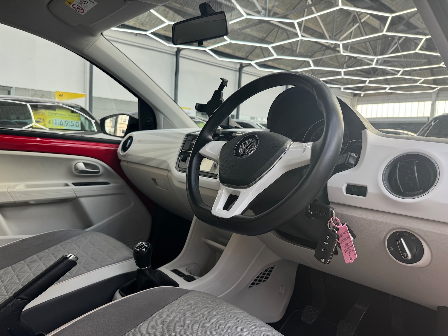 Used Volkswagen up! 2019 for sale - 76613473: Photo 10