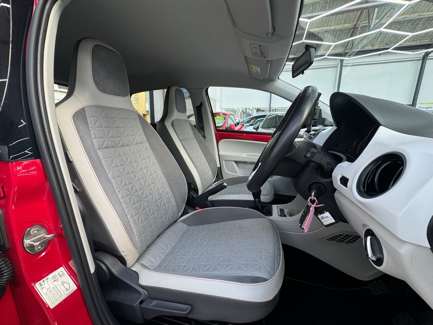 Used Volkswagen up! 2019 for sale - 76613473: Photo 11