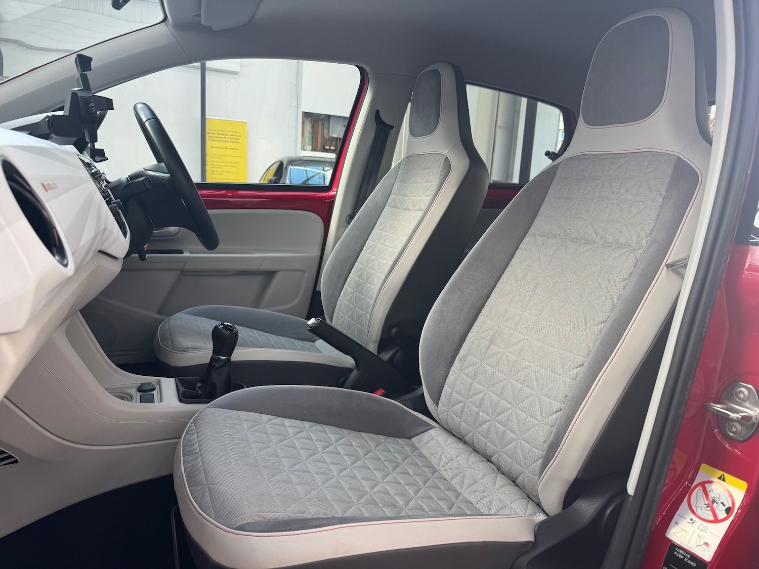 Used Volkswagen up! 2019 for sale - 76613473: Photo 14