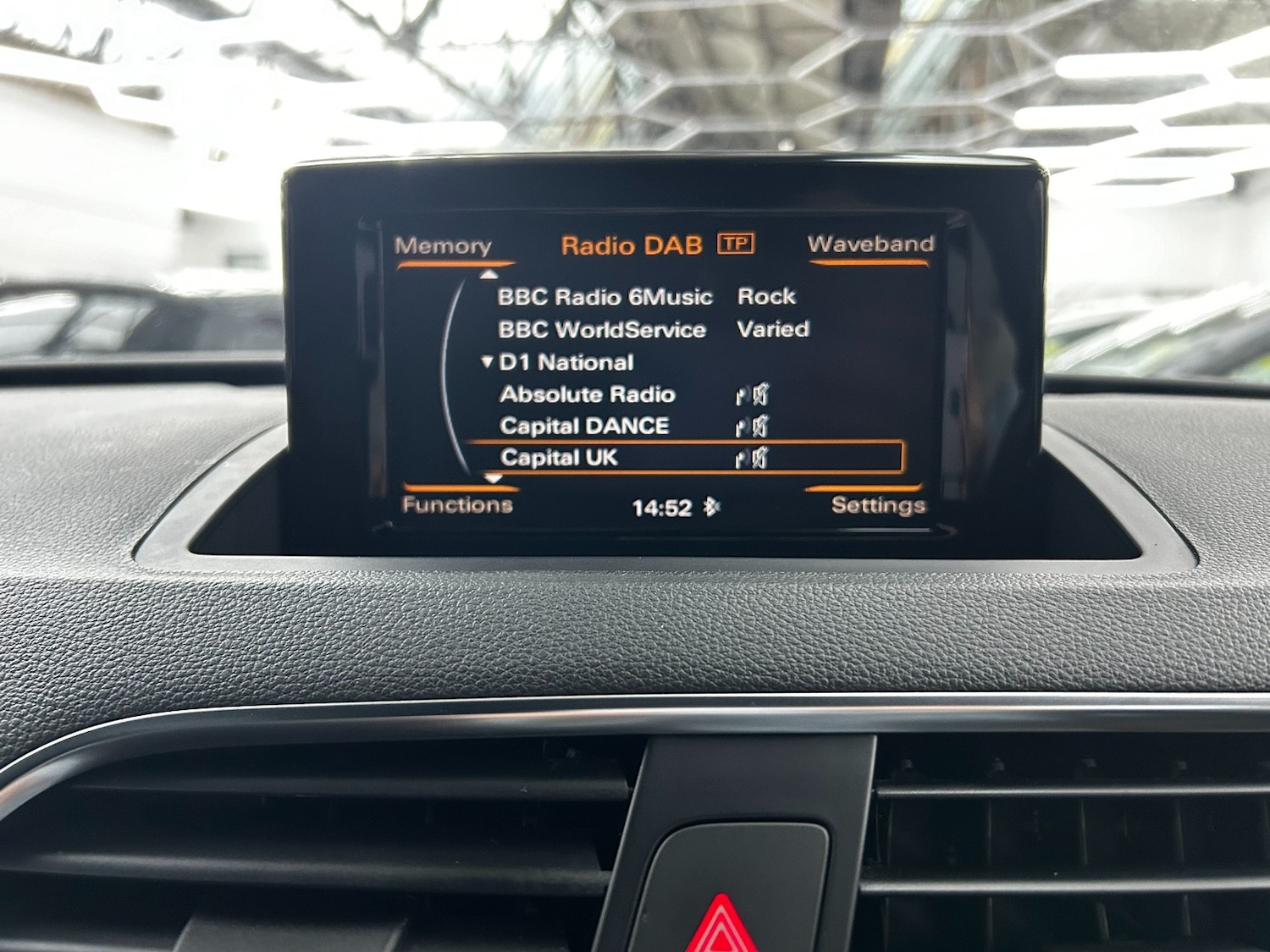 Used Audi Q3 2015 for sale - 76613472: Photo 11