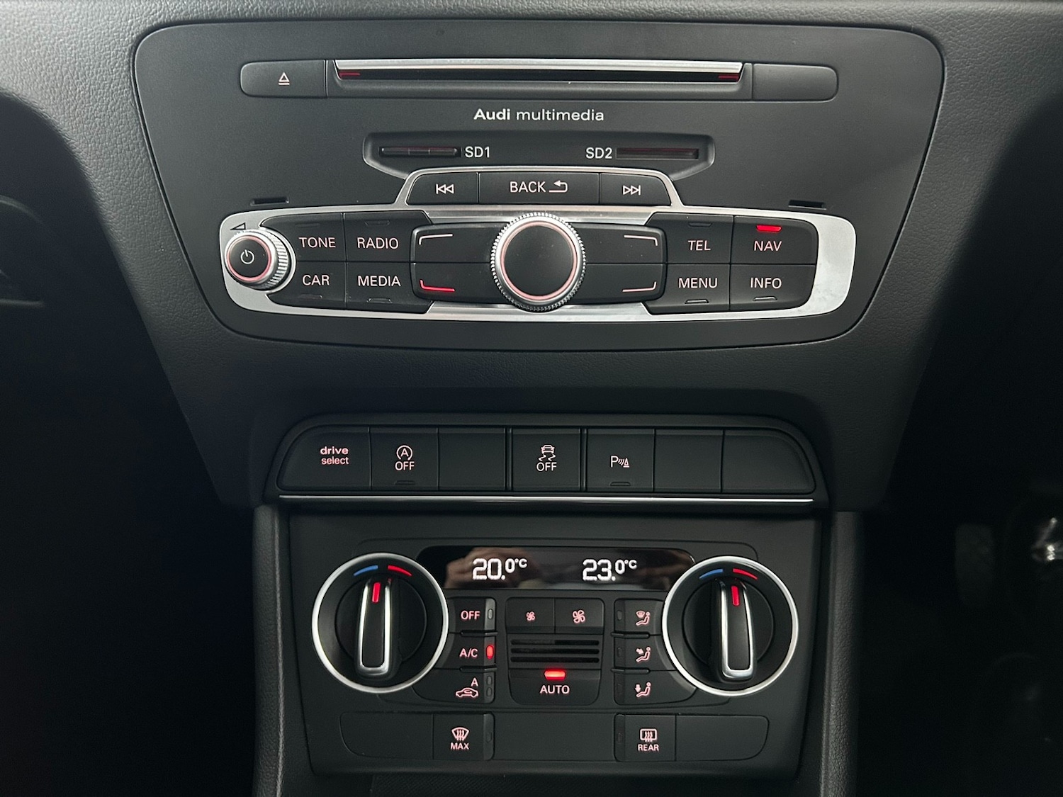 Used Audi Q3 2015 for sale - 76613472: Photo 15