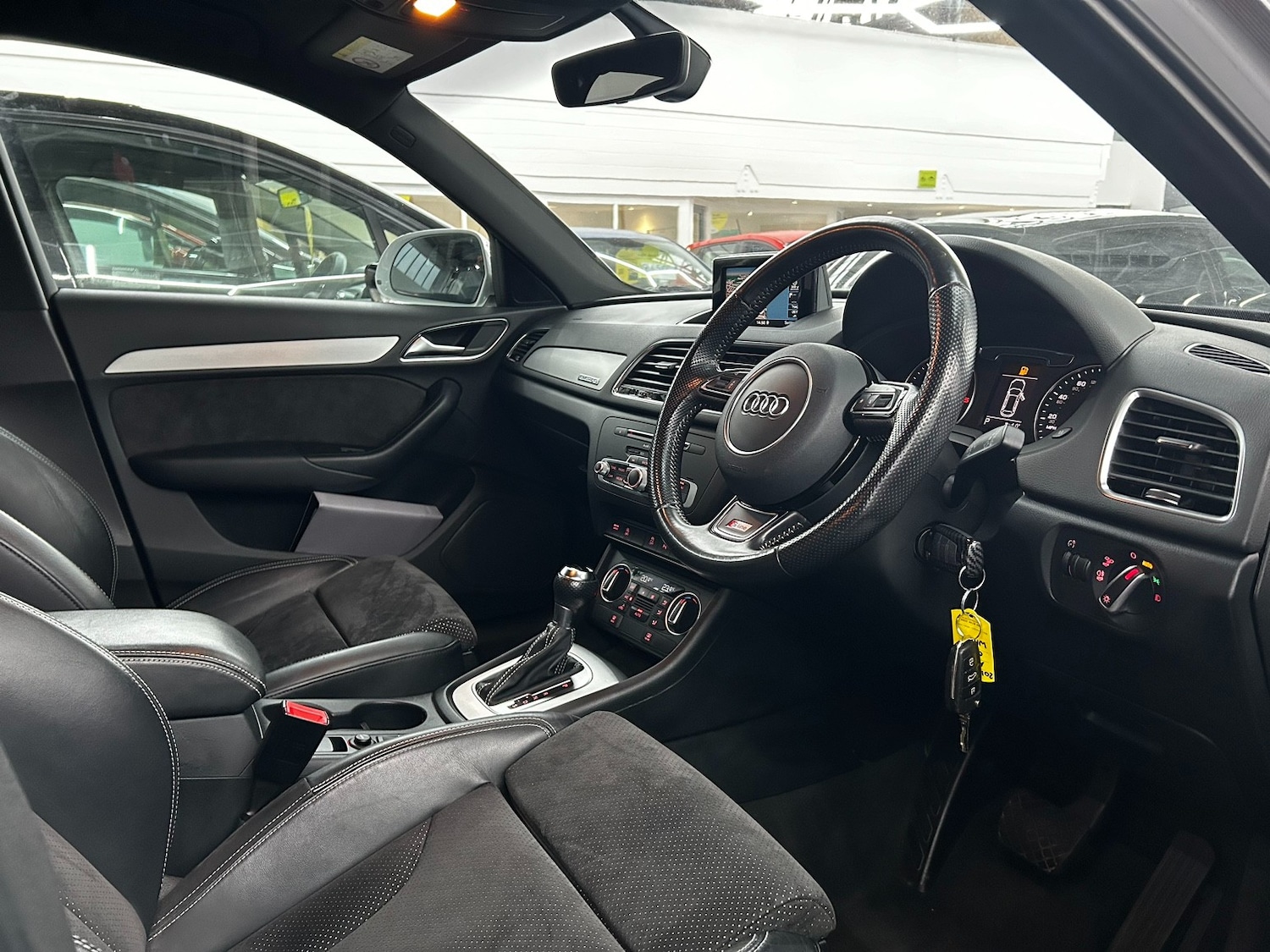 Used Audi Q3 2015 for sale - 76613472: Photo 3