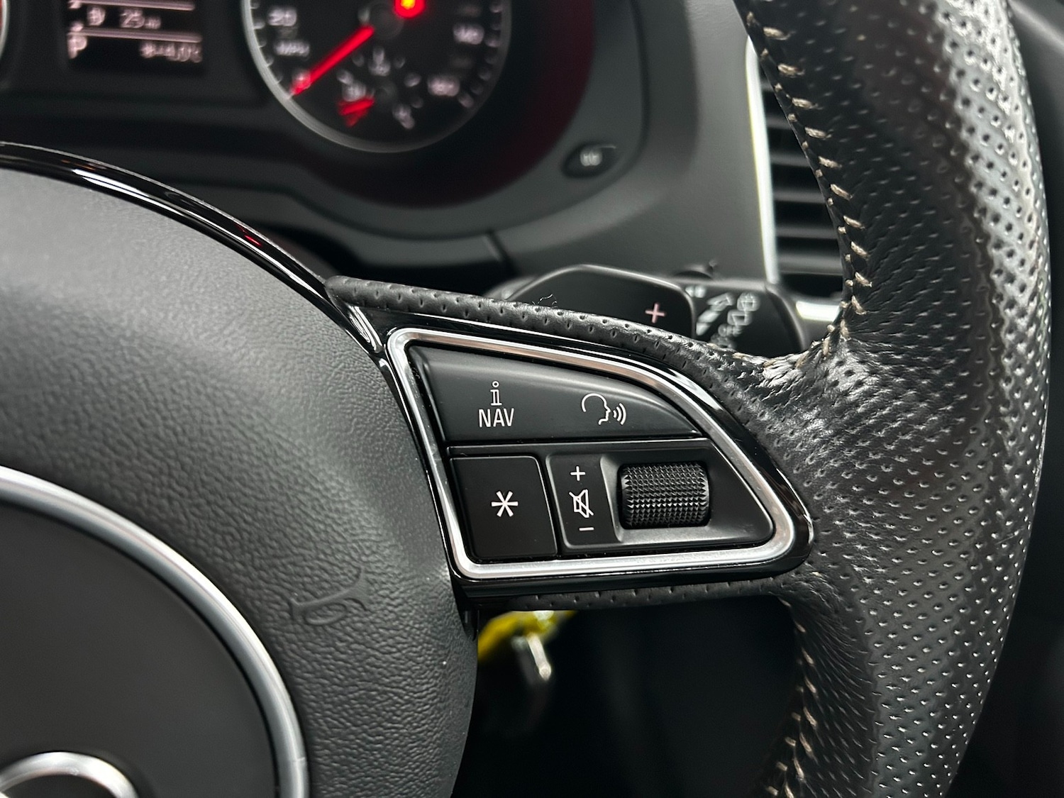 Used Audi Q3 2015 for sale - 76613472: Photo 7