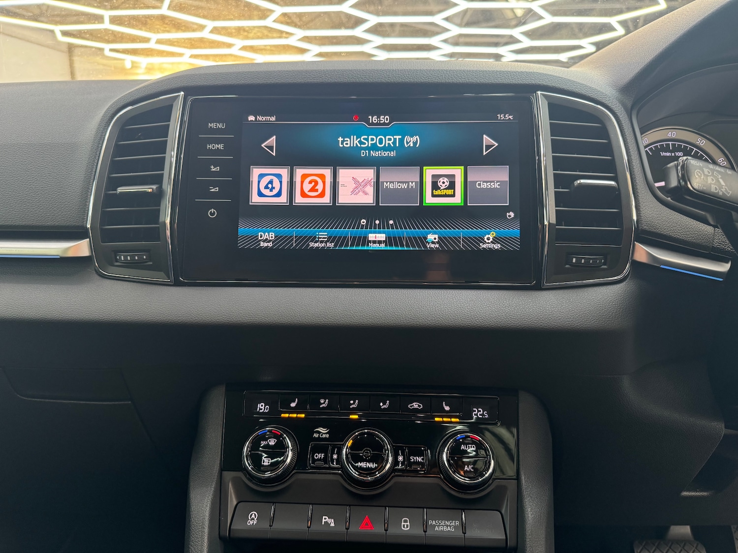 Used Skoda Karoq 2019 for sale - 76613486: Photo 21