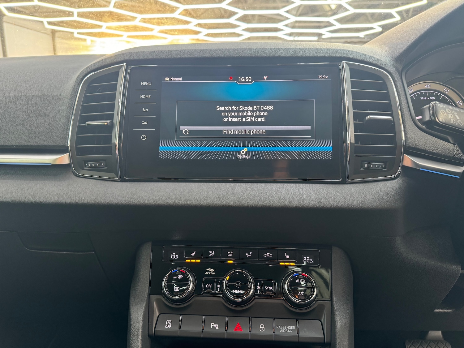 Used Skoda Karoq 2019 for sale - 76613486: Photo 24