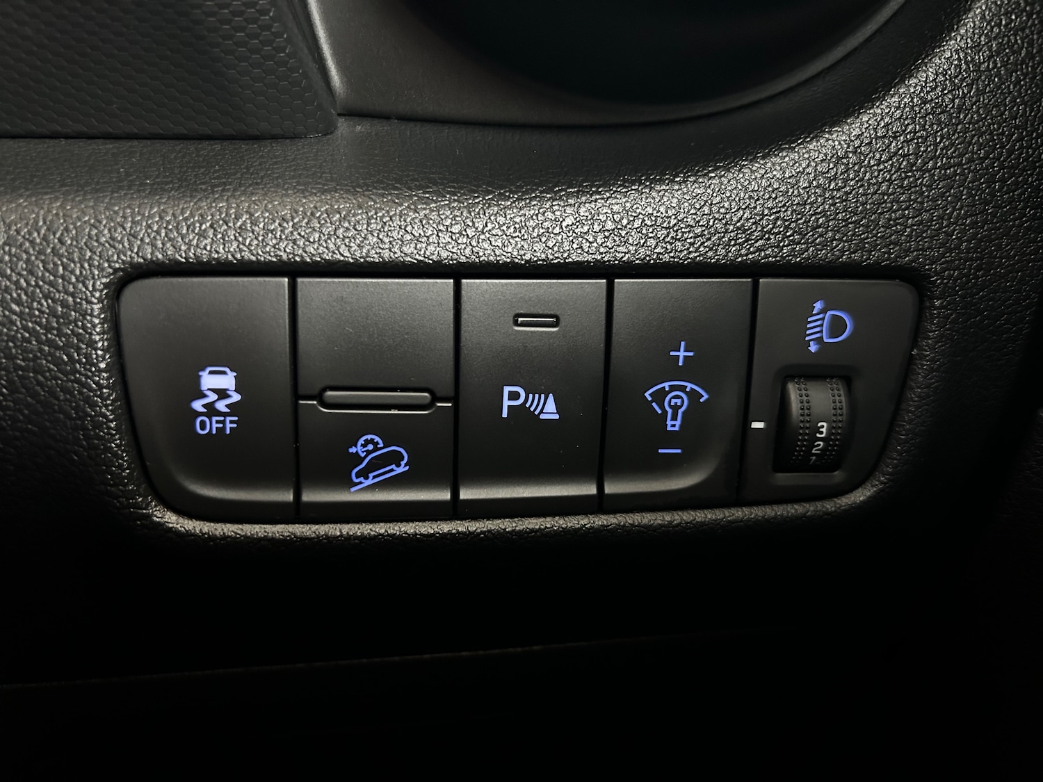 Used Hyundai KONA 2022 for sale - 76613503: Photo 16