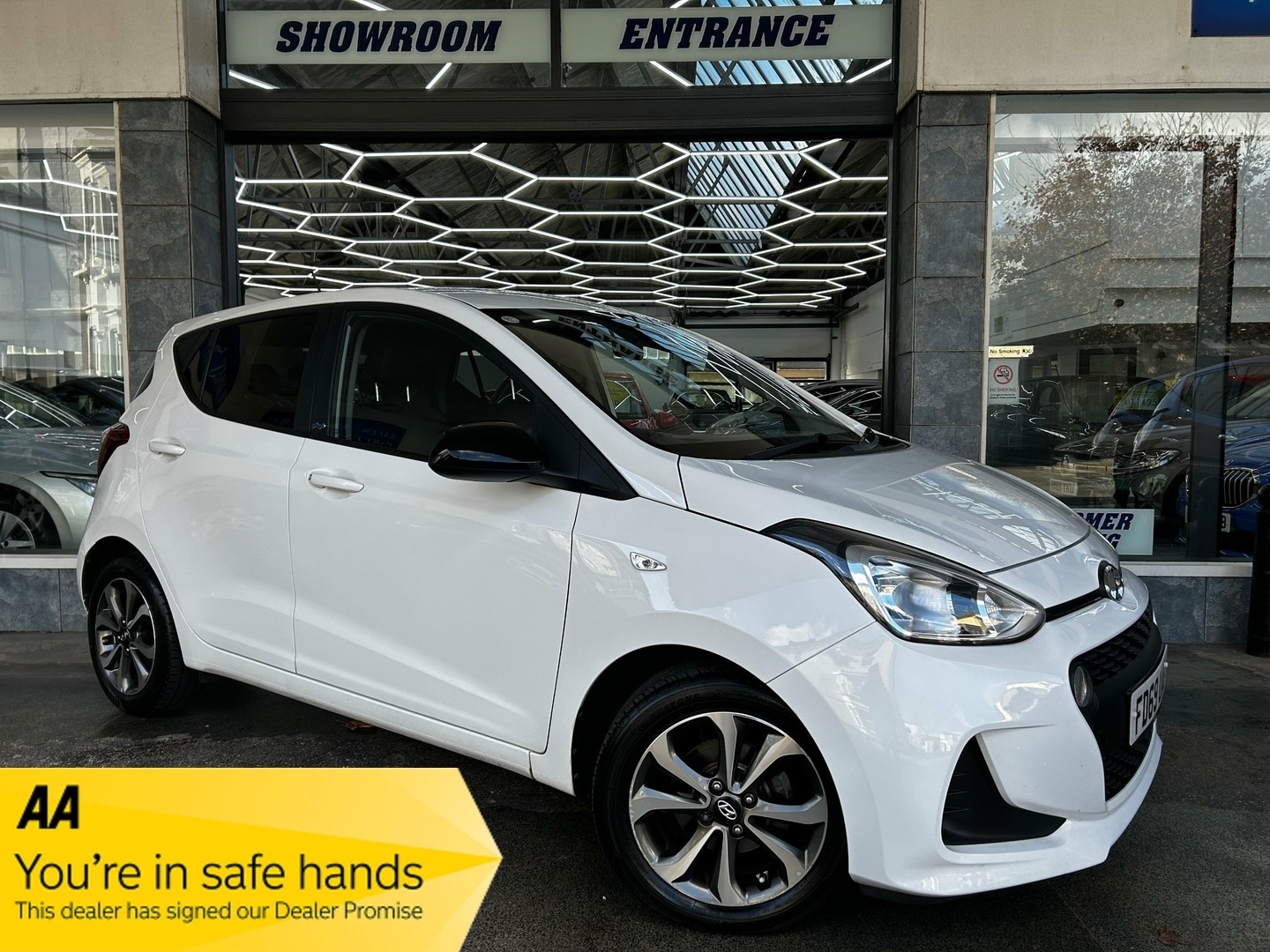 Used Hyundai i10 2019 for sale - 76613504: Photo 1