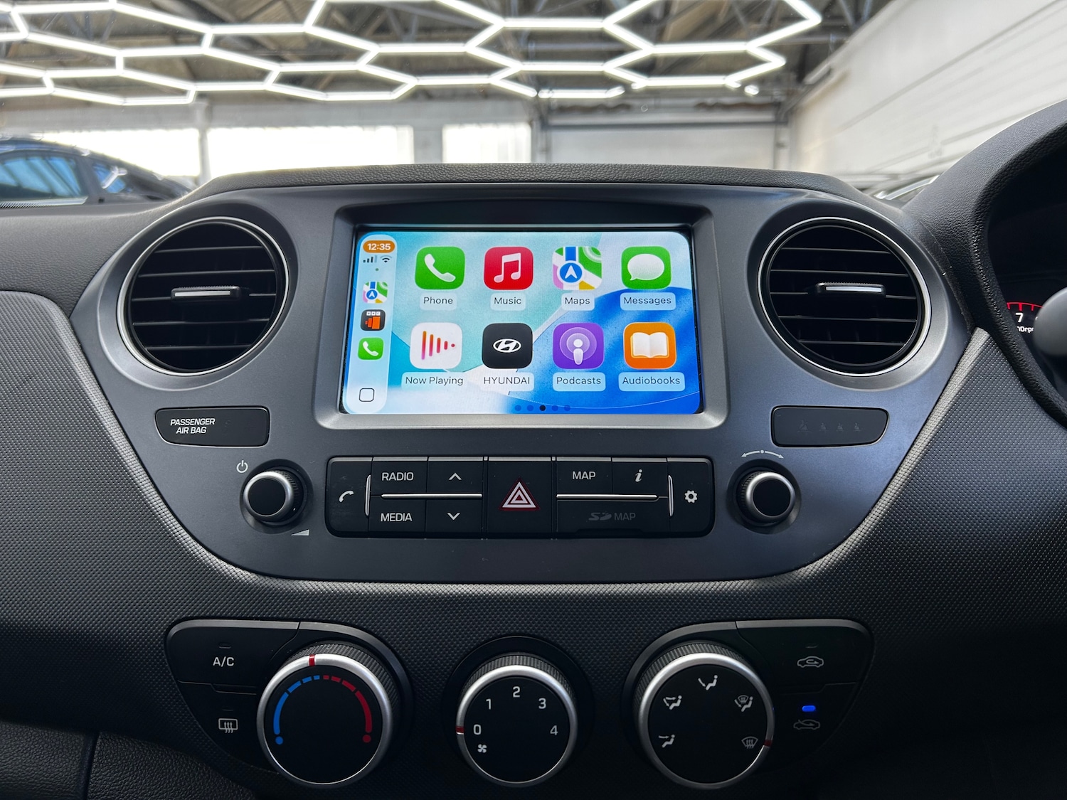 Used Hyundai i10 2019 for sale - 76613504: Photo 18