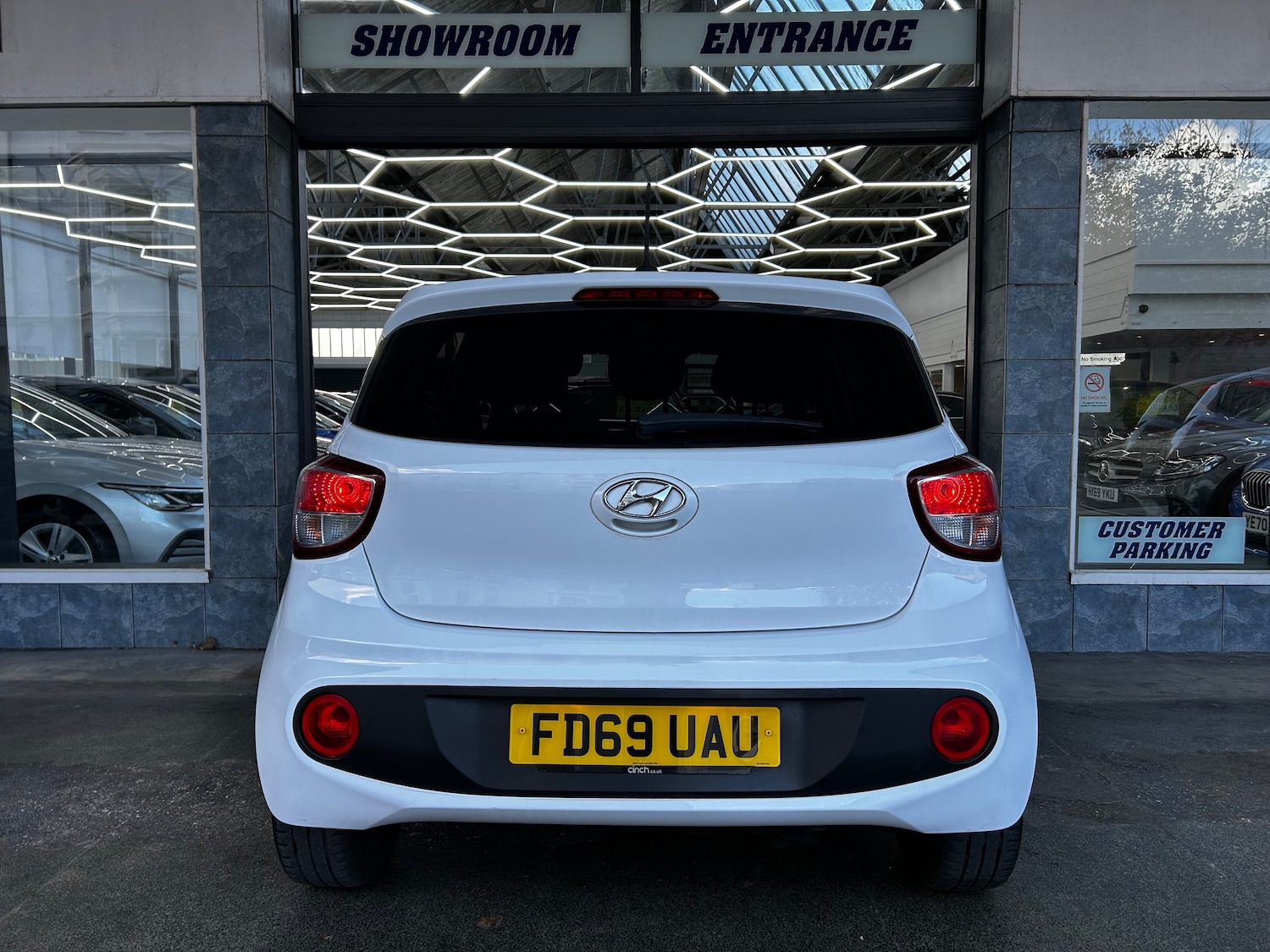 Used Hyundai i10 2019 for sale - 76613504: Photo 6