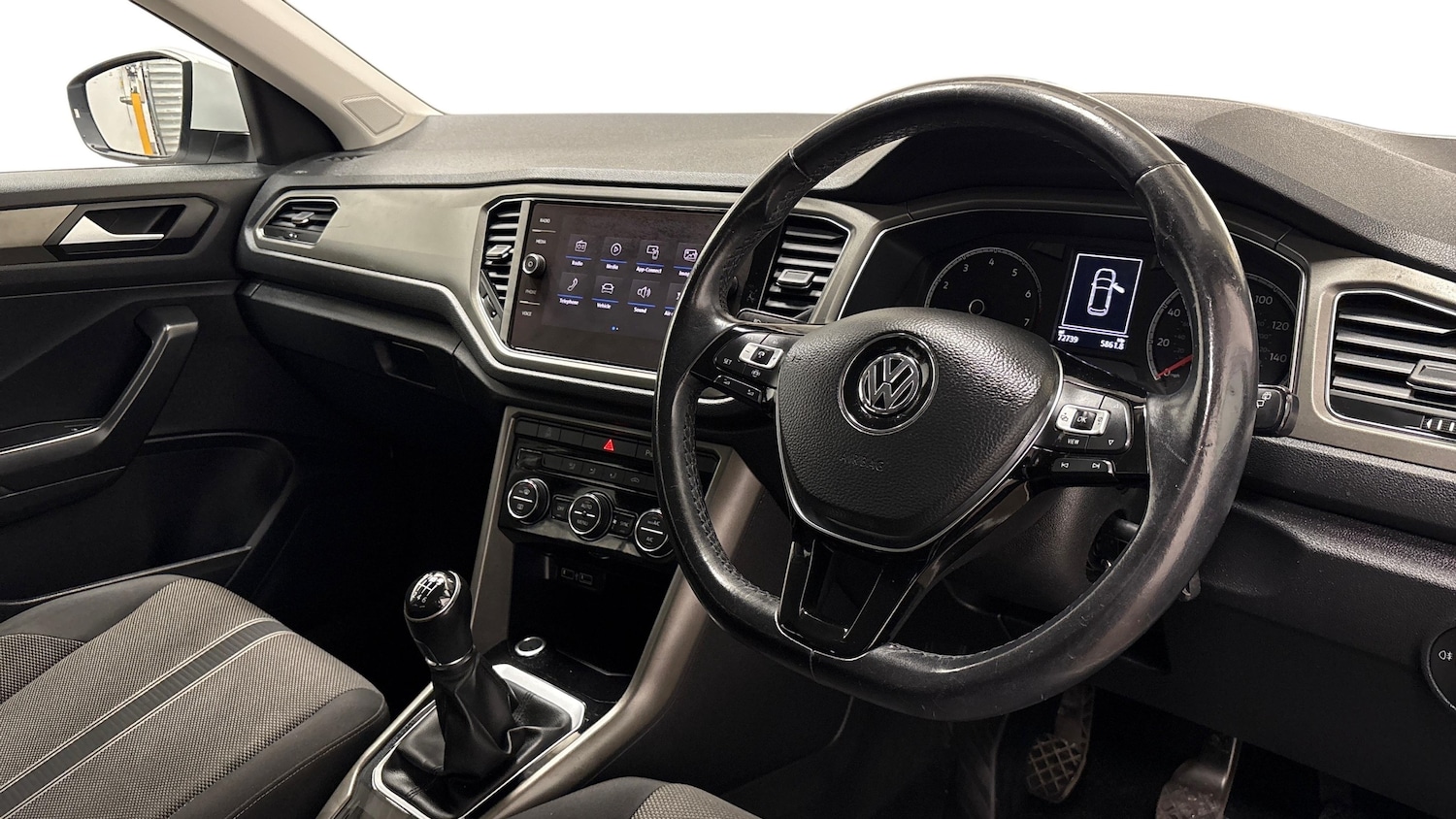 Used Volkswagen T-Roc 2020 for sale - 76613499: Photo 2