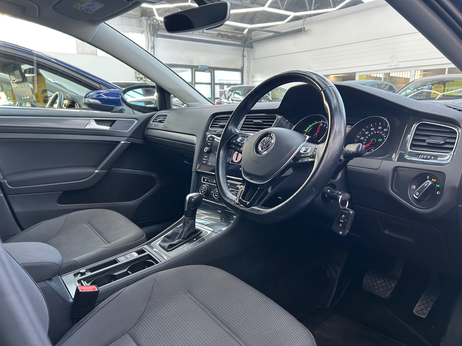 Used Volkswagen Golf 2020 for sale - 77631361: Photo 9