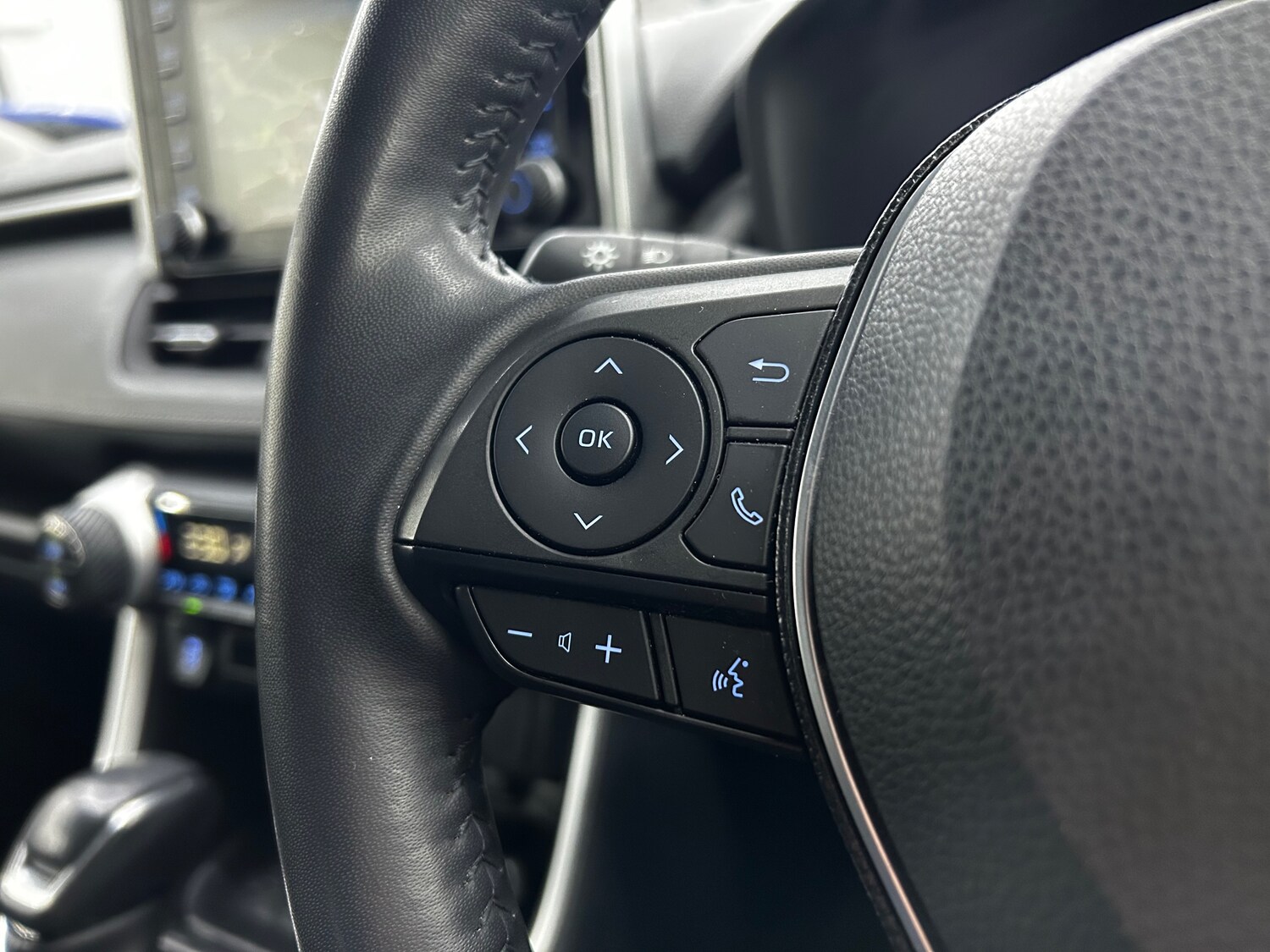 Used Toyota RAV4 2021 for sale - 76905182: Photo 12