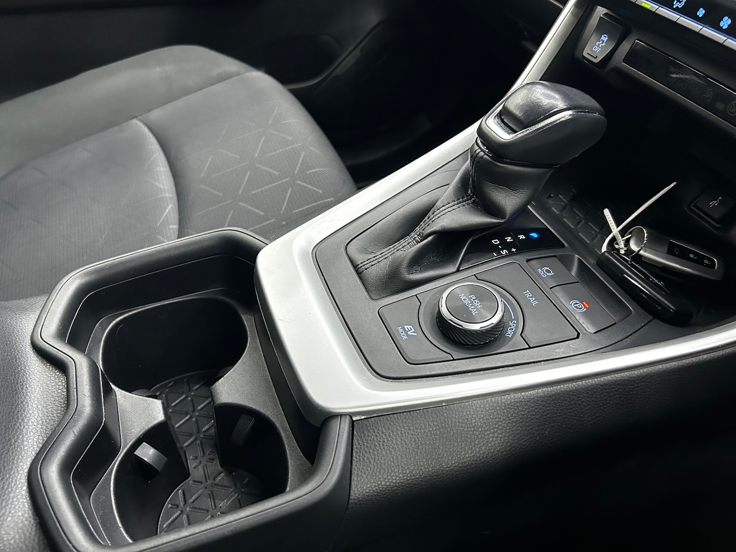 Used Toyota RAV4 2021 for sale - 76905182: Photo 26