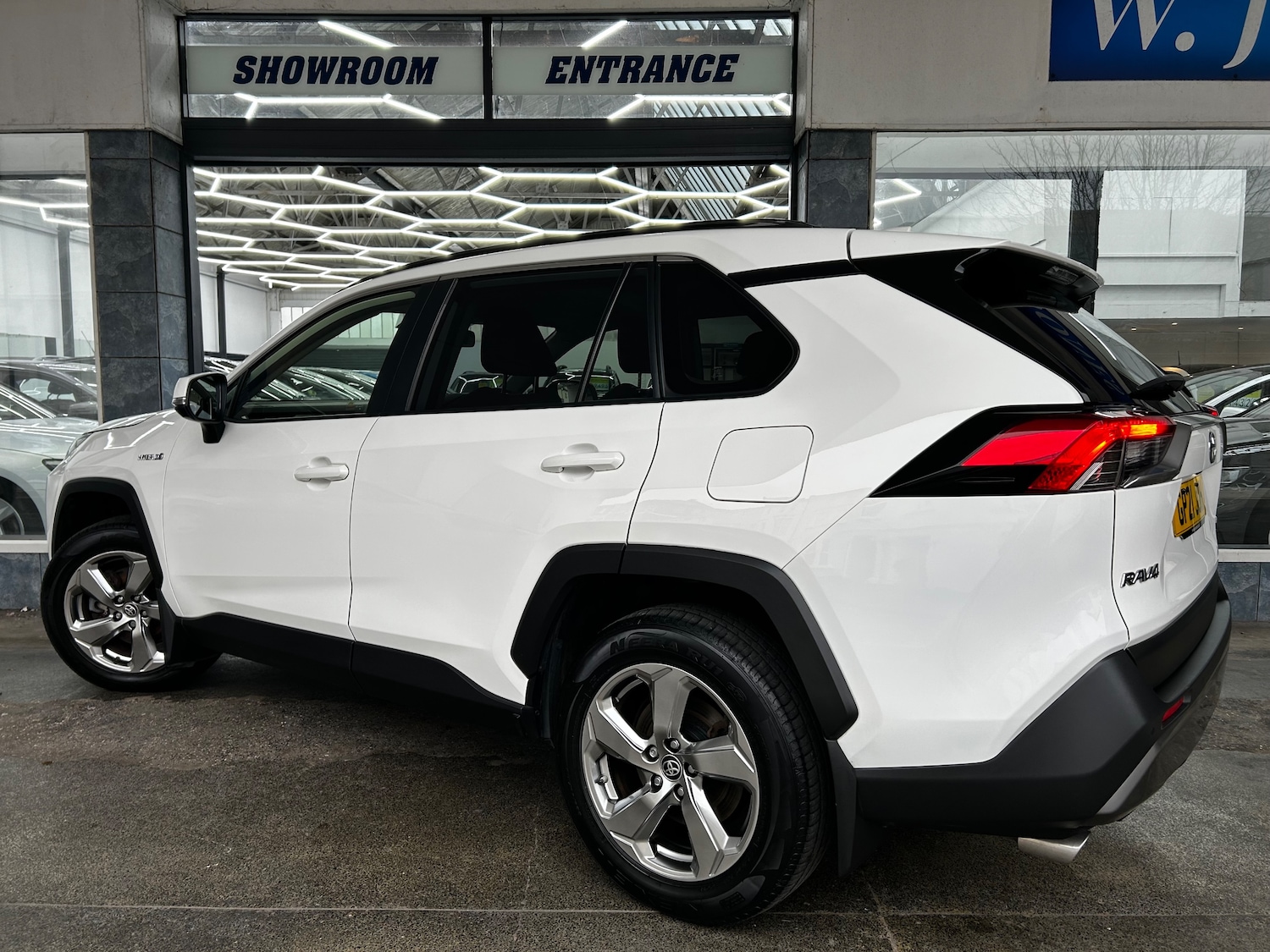 Used Toyota RAV4 2021 for sale - 76905182: Photo 5