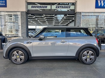 Used MINI Electric Cooper 2021 for sale - 78402192: Photo