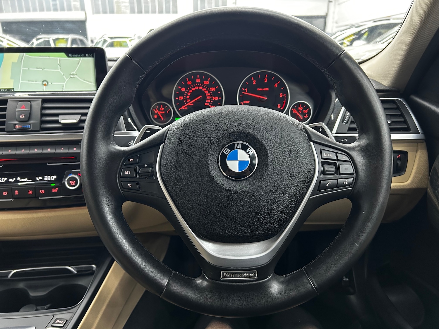 Used BMW 3 Series 2017 for sale - 76613474: Photo 11