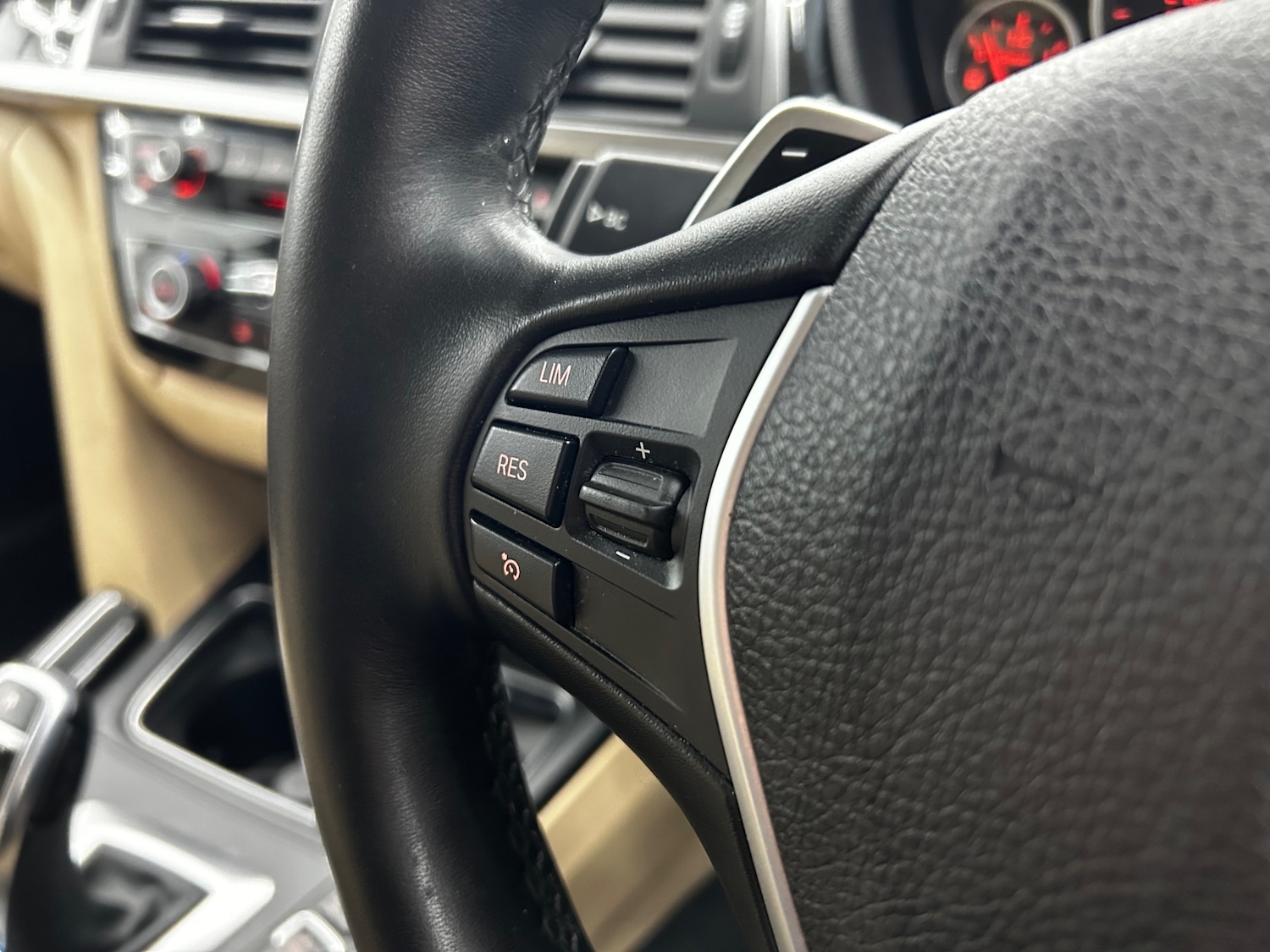 Used BMW 3 Series 2017 for sale - 76613474: Photo 12