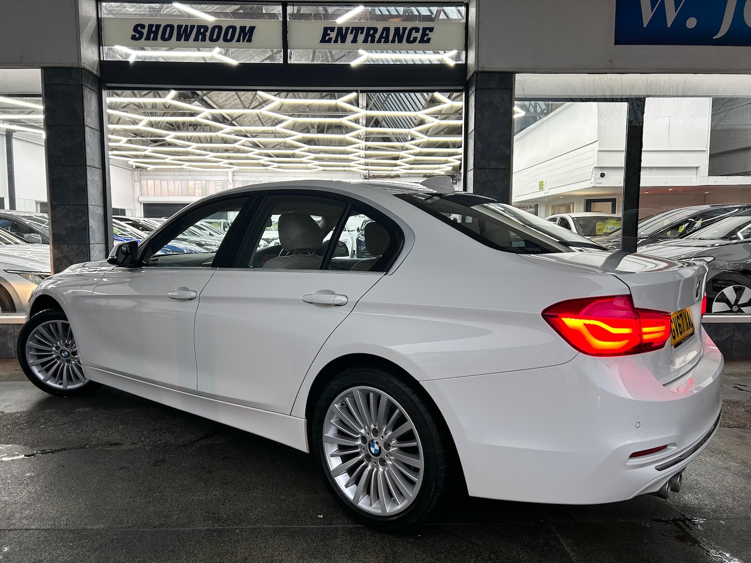 Used BMW 3 Series 2017 for sale - 76613474: Photo 5