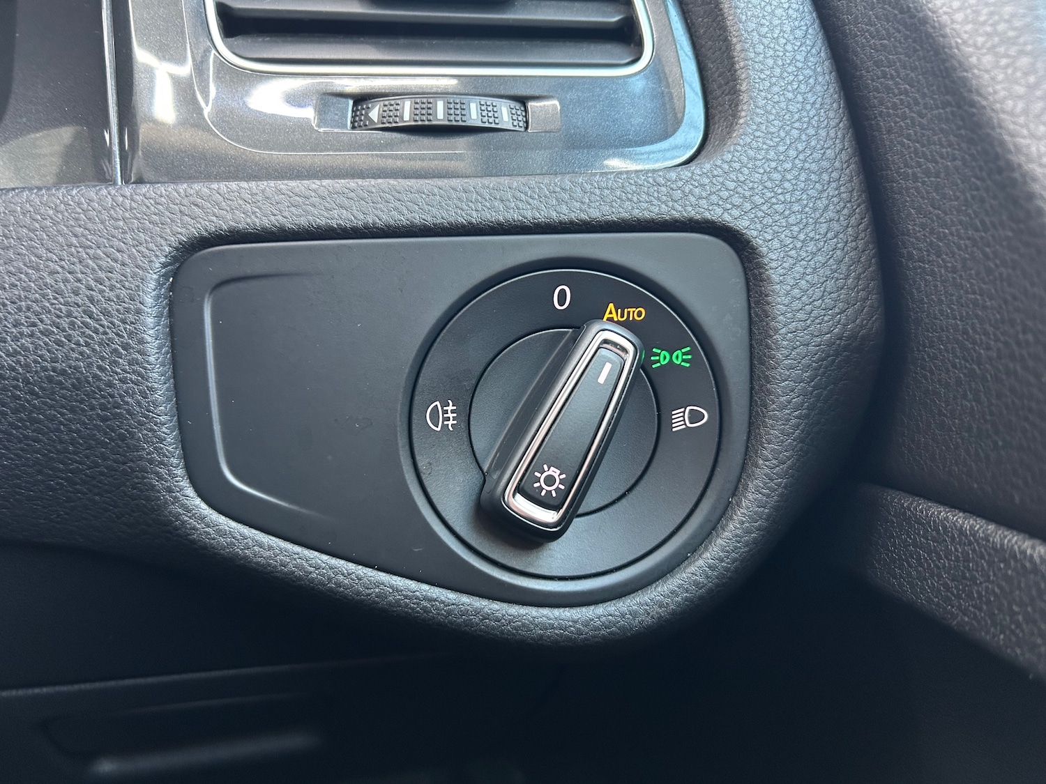 Used Volkswagen Golf 2018 for sale - 77703312: Photo 13