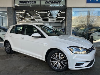 Used Volkswagen Golf 2018 for sale - 77703312: Photo