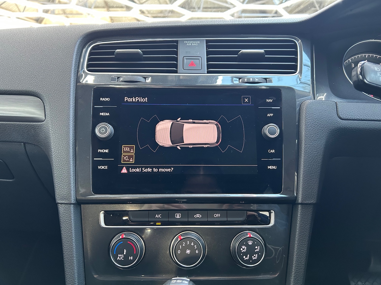 Used Volkswagen Golf 2018 for sale - 77703312: Photo 22