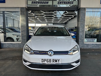 Used Volkswagen Golf 2018 for sale - 77703312: Photo