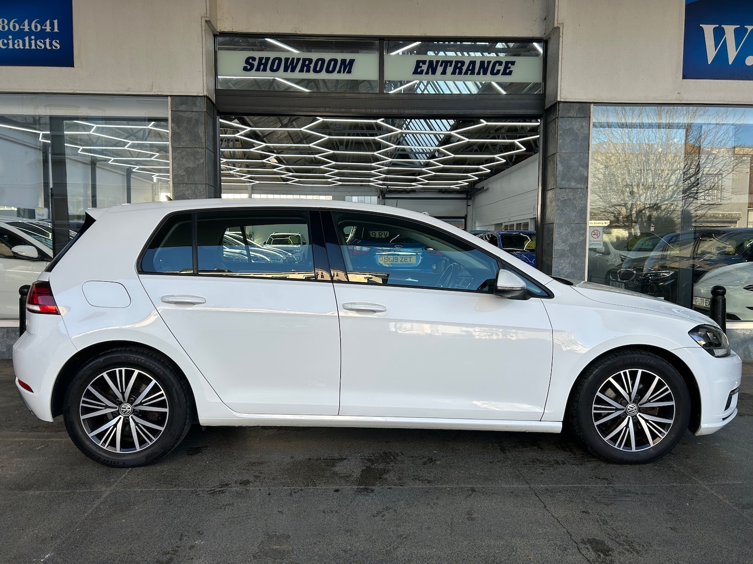 Used Volkswagen Golf 2018 for sale - 77703312: Photo 8