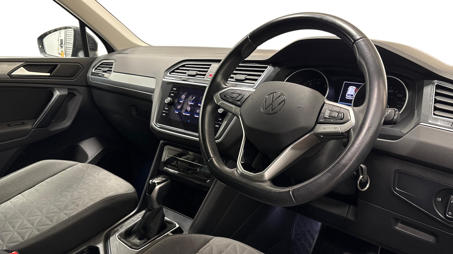 Used Volkswagen Tiguan 2021 for sale - 76613502: Photo 4