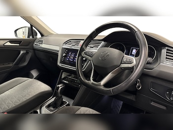 Used Volkswagen Tiguan 2021 for sale - 76613502: Photo