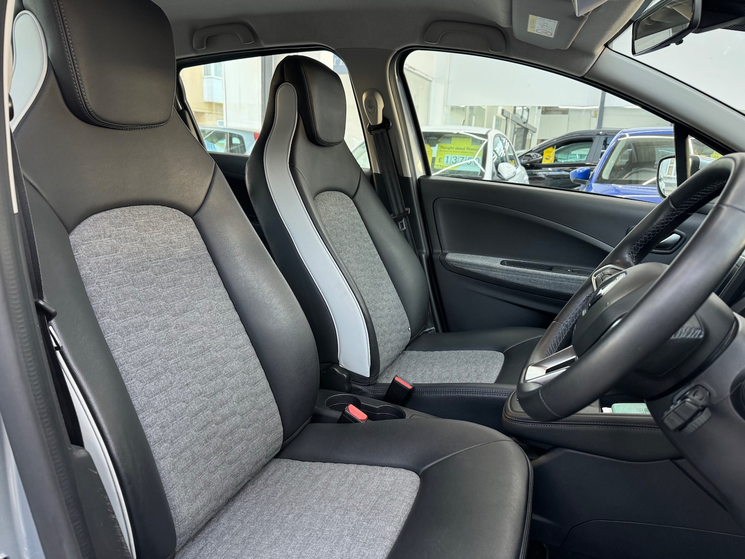 Used Renault Zoe 2021 for sale - 77287342: Photo 9