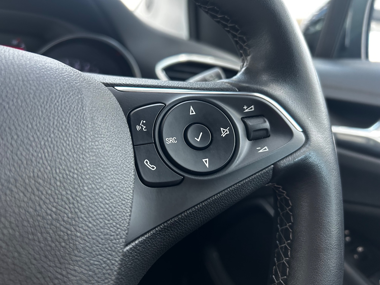 Used Vauxhall Crossland 2022 for sale - 76613490: Photo 12