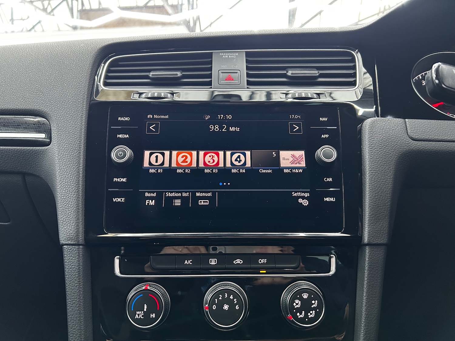 Used Volkswagen Golf 2017 for sale - 76613480: Photo 17