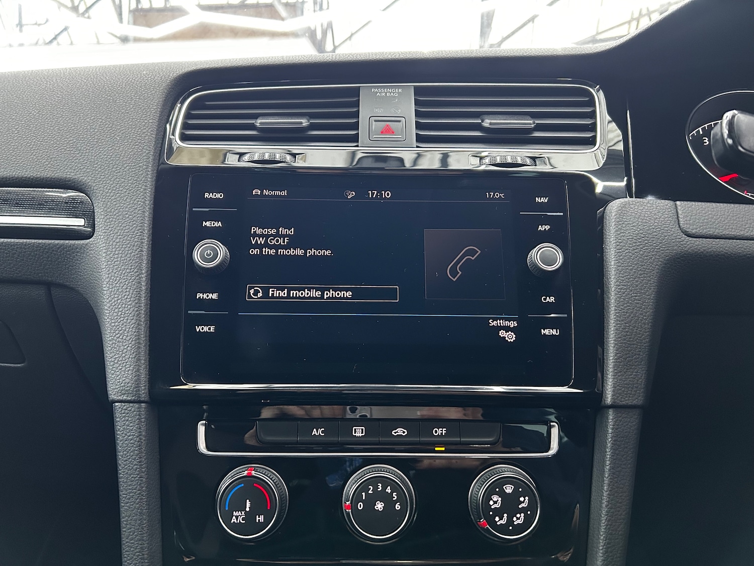 Used Volkswagen Golf 2017 for sale - 76613480: Photo 19