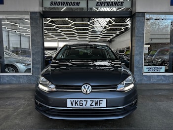 Used Volkswagen Golf 2017 for sale - 76613480: Photo