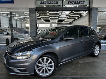 Used Volkswagen Golf 2017 for sale - 76613480: Photo