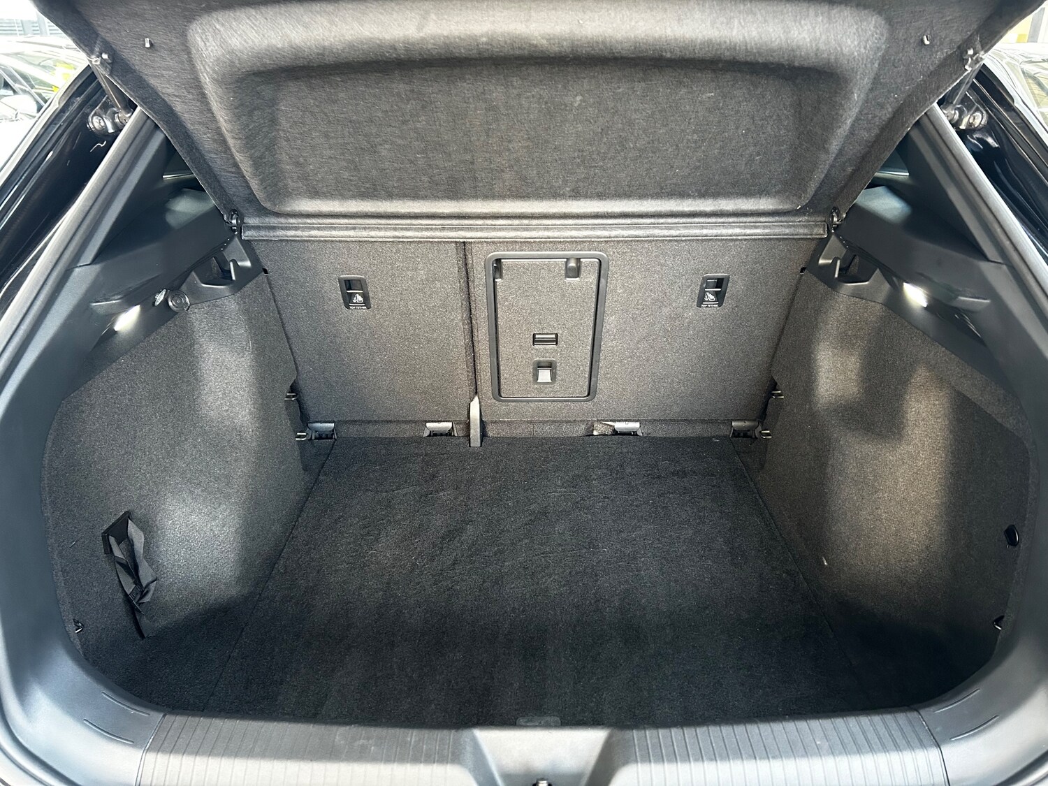 Used Volkswagen ID.4 2022 for sale - 77010598: Photo 28