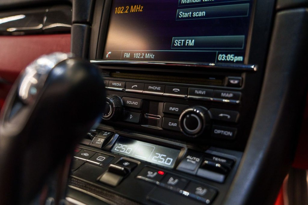 Used Porsche 911 2015 for sale - 76223463: Photo 32