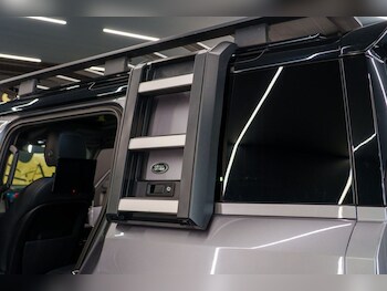 Used Land Rover Defender 2022 for sale - 78232776: Photo