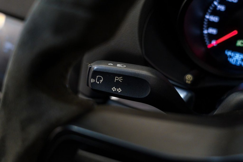 Used Porsche 718 Cayman 2016 for sale - 76632584: Photo 11