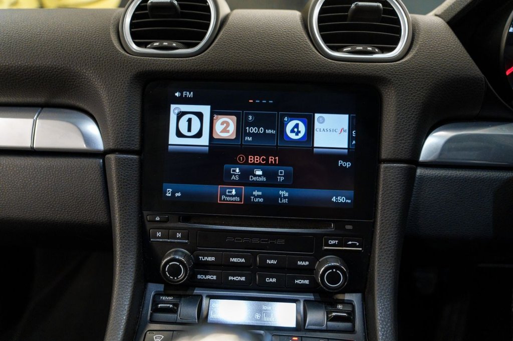 Used Porsche 718 Cayman 2016 for sale - 76632584: Photo 18