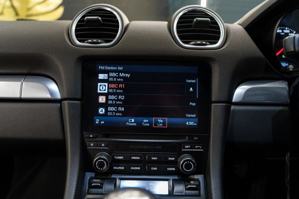 Used Porsche 718 Cayman 2016 for sale - 76632584: Photo 19