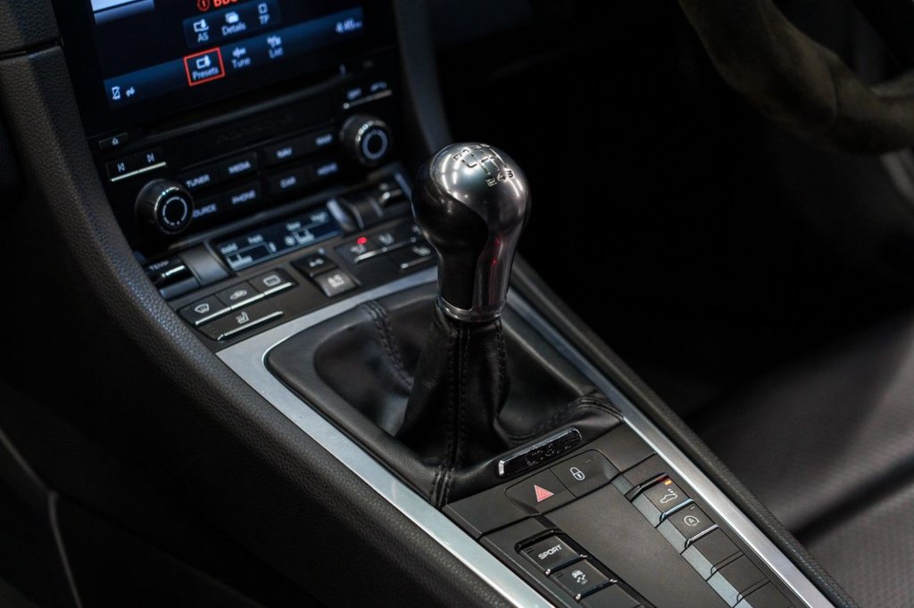 Used Porsche 718 Cayman 2016 for sale - 76632584: Photo 24