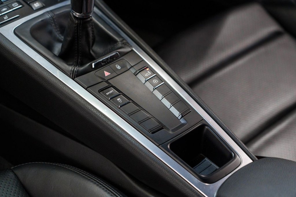 Used Porsche 718 Cayman 2016 for sale - 76632584: Photo 26