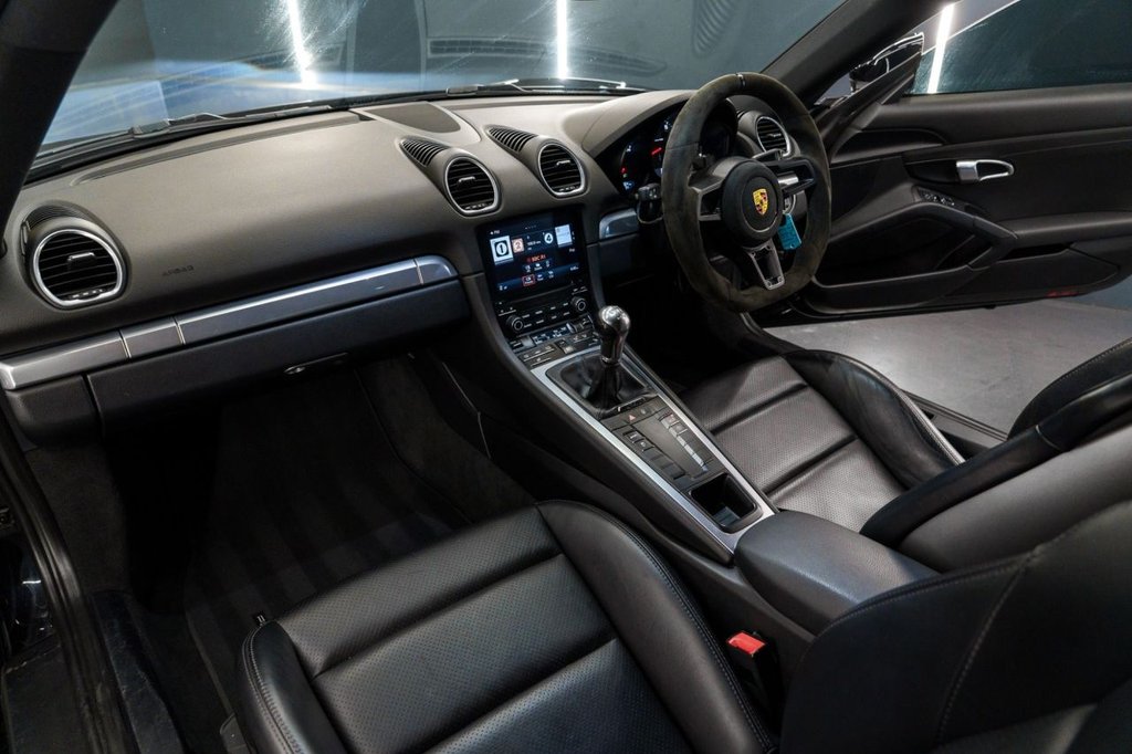 Used Porsche 718 Cayman 2016 for sale - 76632584: Photo 6