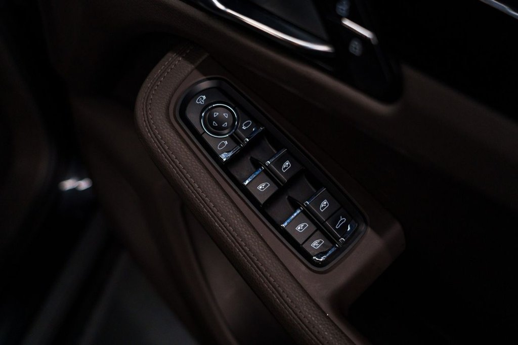 Used Porsche Macan 2021 for sale - 76038932: Photo 22