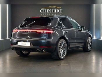 Used Porsche Macan 2021 for sale - 76038932: Photo 4