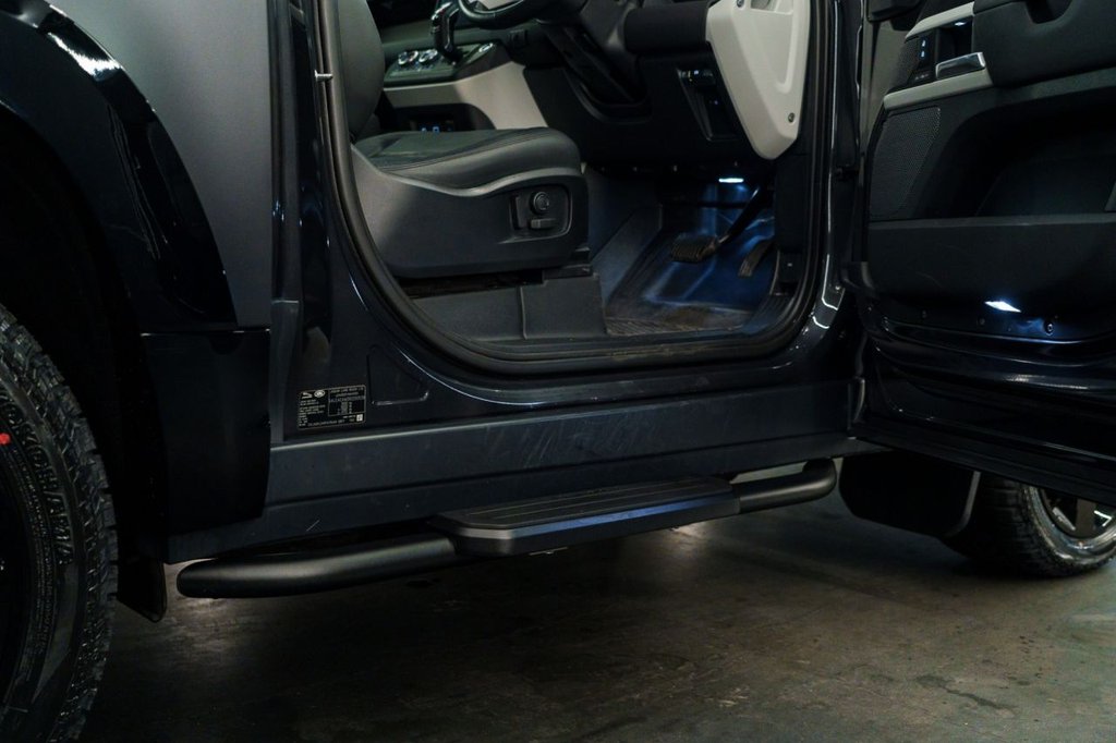 Used Land Rover Defender 2024 for sale - 77050824: Photo 18